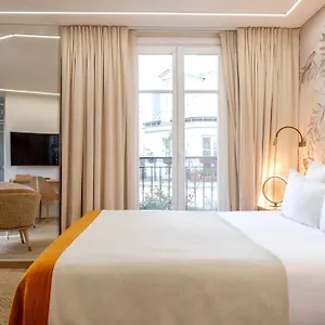 Hotel Grand Saint Michel, Paryż